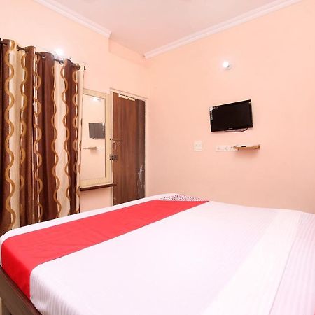 Oyo 24423 Hotel Royal Sohāna Kültér fotó